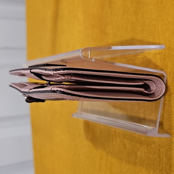 Kate Spade Grove Street Tellie Small Pink Wallet WLRU2822 EUC - Picture 4 of 15